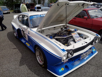 Max vom Capri Club Oberpfalz mit seinem RS
Max from the Capri Club Oberpfalz with his RS
Max du Capri Club Oberpfalz avec sa RS